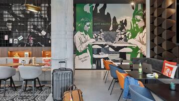 Lobby-Lounge