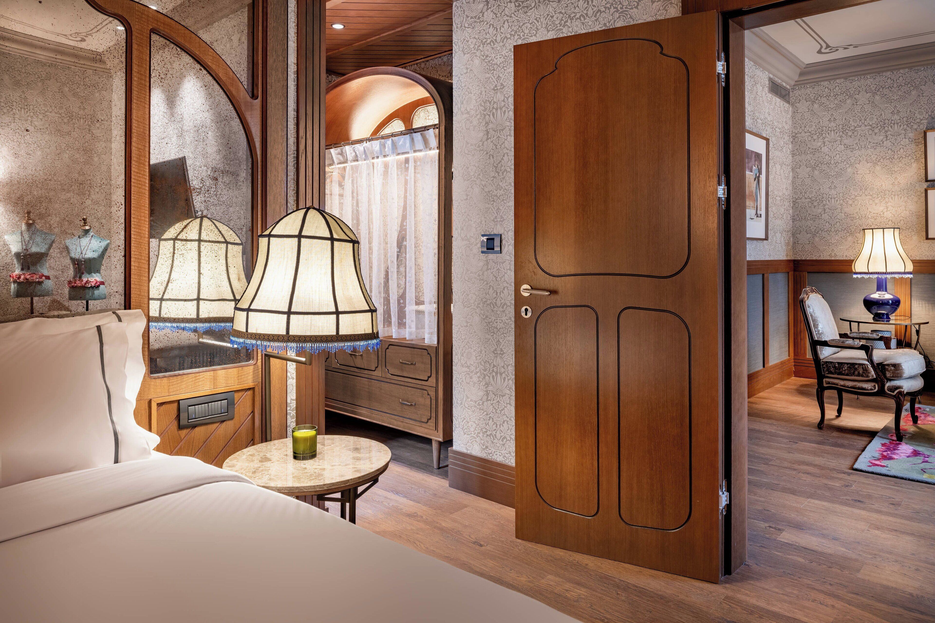 minibar, in-room safe, individually furnished, desk