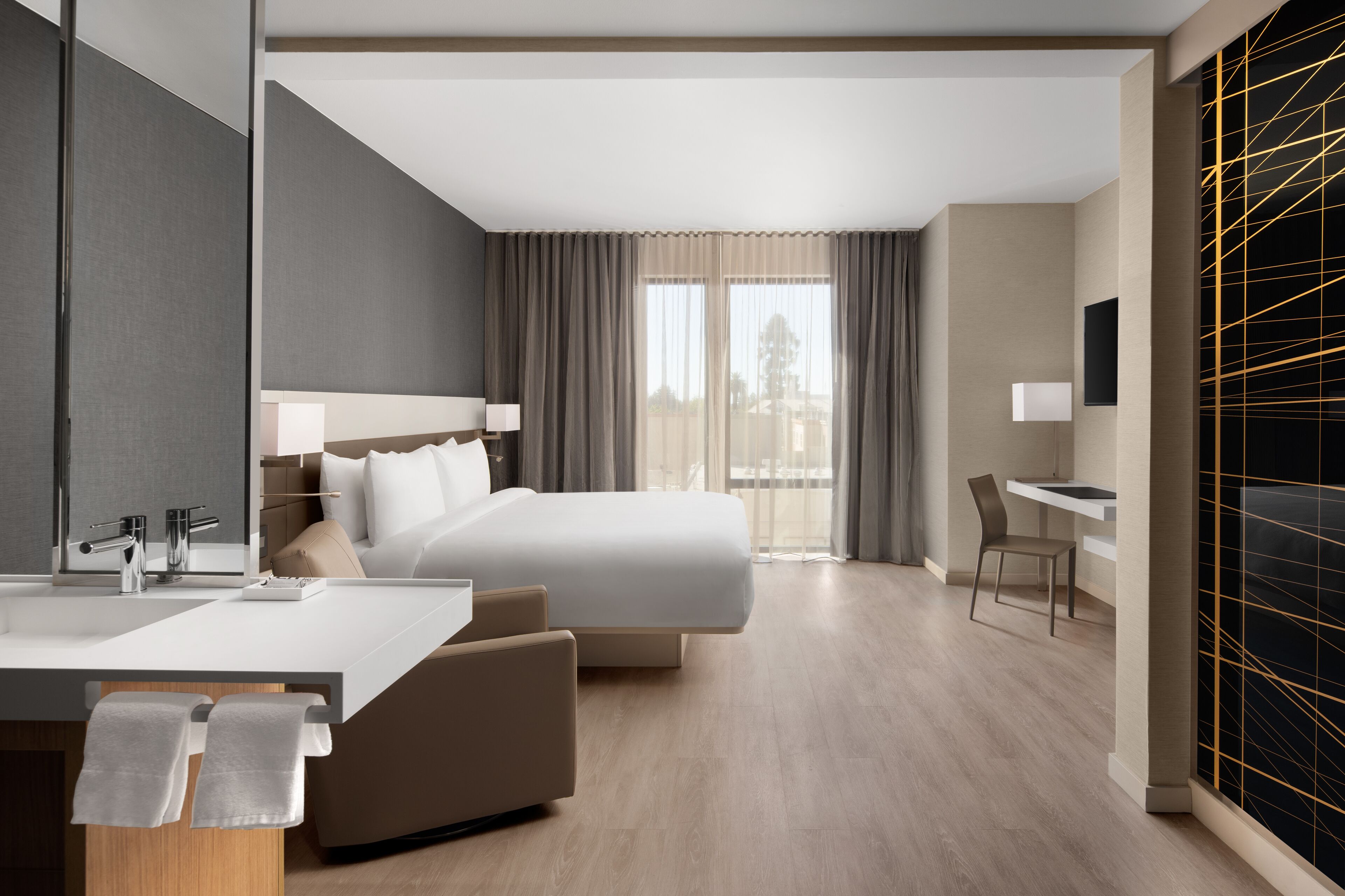 1 bedroom, in-room safe, desk, laptop workspace