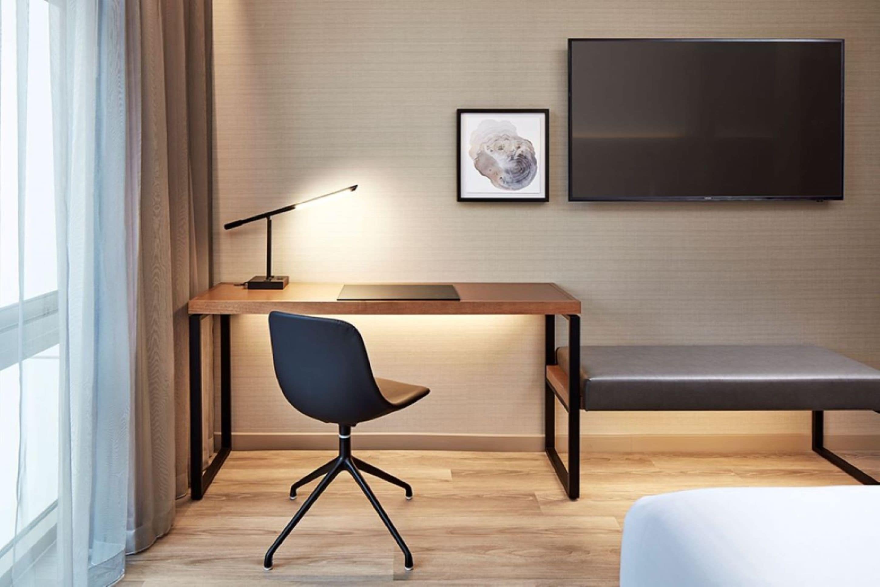 1 bedroom, in-room safe, desk, laptop workspace