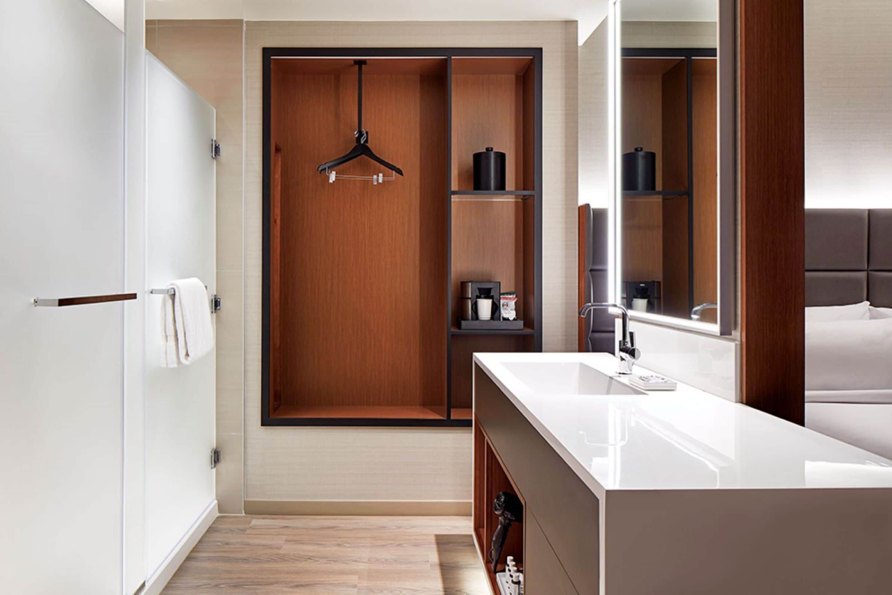 1 bedroom, in-room safe, desk, laptop workspace