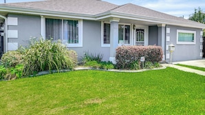 Exterior - 5 Mi to French Quarter: NOLA Getaway w/ Patio! (New Orleans)