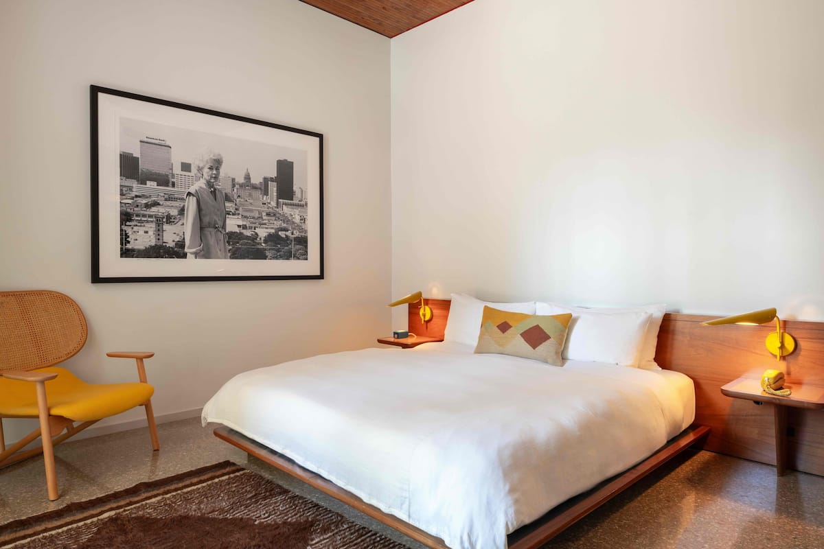 Suite, 1 King Bed, Accessible, Patio | Premium bedding, pillowtop beds, minibar, in-room safe