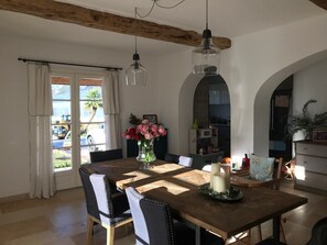 Dining - Mediterranean house in southern France (Saint-Jeannet)