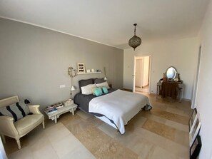 3 bedrooms, iron/ironing board, WiFi, bed sheets - Mediterranean house in southern France (Saint-Jeannet)