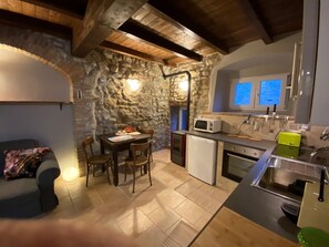 Oven - Studio "Flaminia Minor" - Ancient tower of 1800 surrounded by nature (Barbarolo)