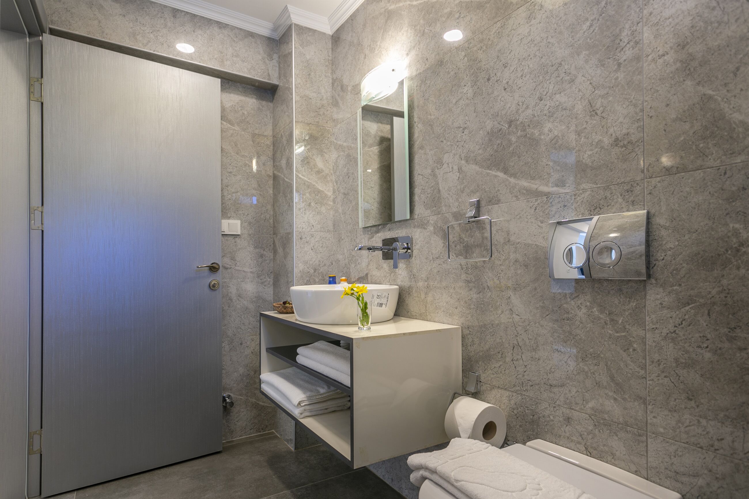 shower, free toiletries, hair dryer, slippers