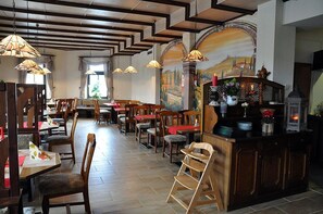Lunch and dinner served - Hotel Carola (Schoenheide)