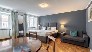 Suite, Balkon | Verdunkelungsvorhänge, Bügeleisen/Bügelbrett, kostenloses WLAN