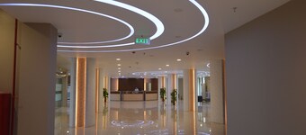 Airport Avenue Hotel