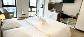 Cozy Studio, Open Space, Business & Leisure