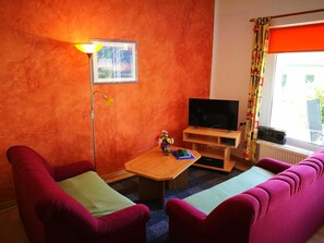 TV - Apartment 2 - Rügen apartment 28 b (Sellin)