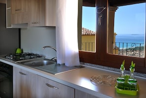 Kühlschrank, Ofen, Herdplatte, Geschirrspüler