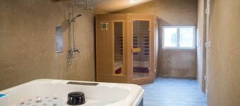 Maison Moulinas jacuzzi 