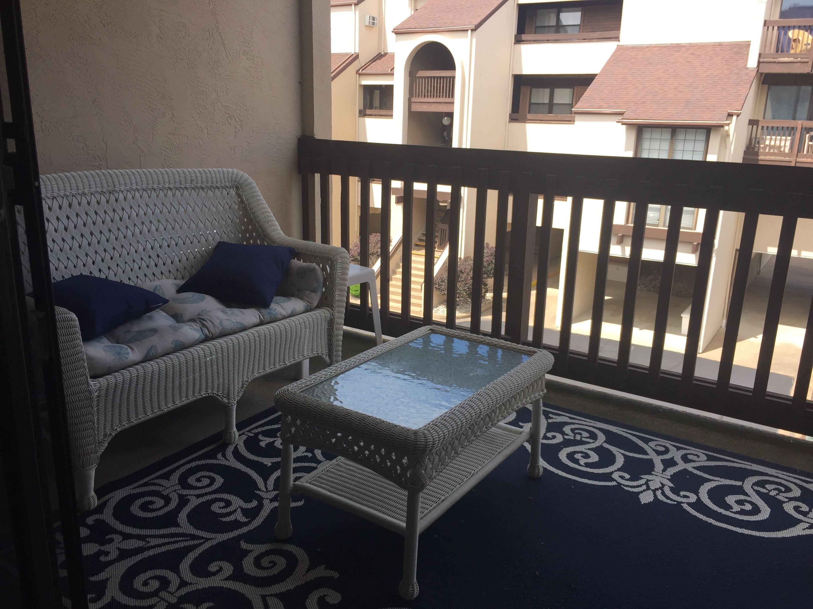 Shores #6: 1 BR sleeps 4