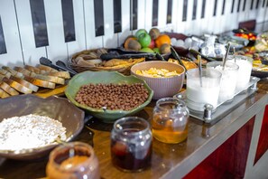 Free daily English breakfast  - A5 Hotel (Tbilisi)