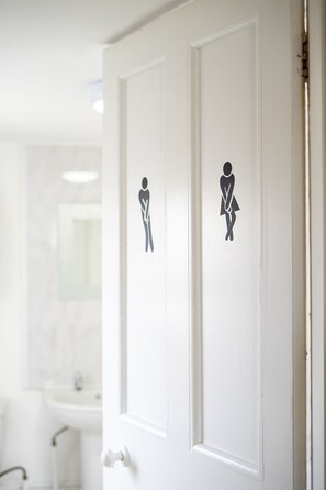Articles de toilette gratuits, sèche-cheveux