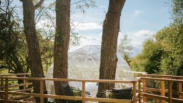 Bob's Lodge (Lodge and Outdoor Dome) | Balcony view