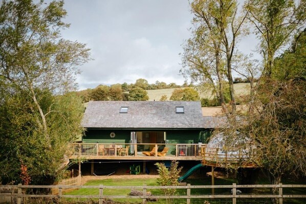 Front of property - Bob's Lodge (Banbury)