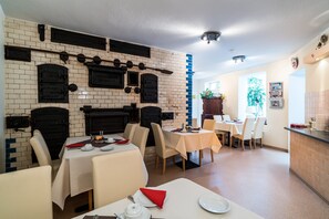 Daily buffet breakfast (EUR 8.50 per person) - Pension Seba (Grevesmuehlen)