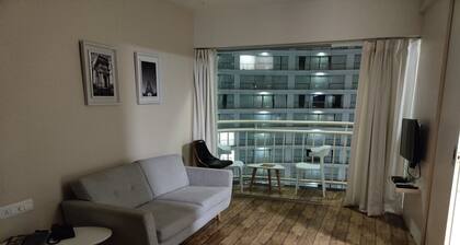 5 star service apartment opp airport