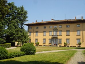 Esterni