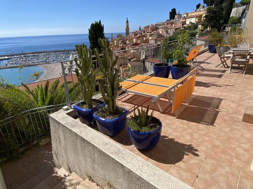 L'ensoleillée Orangers 60m² Exceptional view of the beach 250m Terrace 65m²
