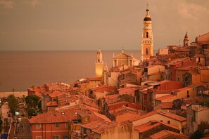 Exterior - L'ensoleillée Orangers 60m² Exceptional view of the beach 250m Terrace 65m² (MENTON)