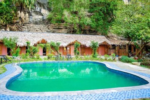 Outdoor pool - Trang An Passion Homestay (Hoa Lu)