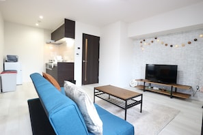 Standard Room | Living area | Flat-screen TV