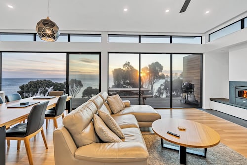 Freycinet Coastal Retreat - Freycinet Holiday Houses