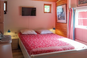 Bangalô, 2 quartos, terraço, vista para o rio | 2 quartos, roupa de cama