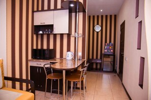 Bữa sáng nấu theo yêu cầu hàng ngày (60 UAH/mỗi người) 