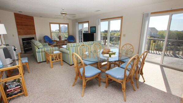 TV, fireplace, DVD player, books