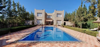 La Maison des Ailleurs