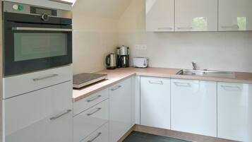 Bungalow, 3 Bedrooms, Terrace, Garden View | Interior