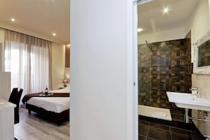 Superior Double Room, 1 Queen Bed | Premium bedding, down comforters, minibar, in-room safe - Roma Suite Monti (Rome)