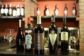 Bar (in der Unterkunft)