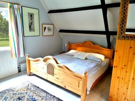 Bungalow, 3 camere da letto, terrazzo, vista giardino | 3 camere, lenzuola