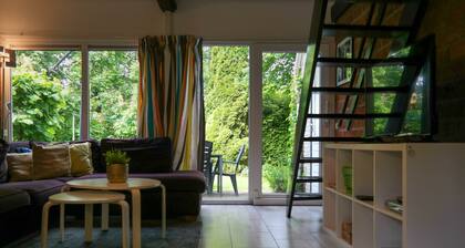 Charming Bungalow in Oostmahorn, Netherlands - Perfect for Nature Lovers