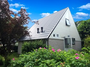 บังกะโล, 3 ห้องนอน, ระเบียง, วิวสวน | ทางเข้าที่พั  ก
