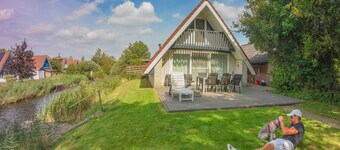 6 Pers - Holiday Home With Sunny Terrace by a Typical Dutch Canal