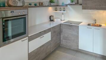 Bungalow, 3 chambres, terrasse, vue jardin | Cuisine privée