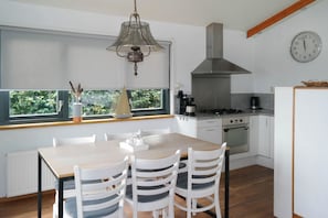 Bungalow, 3 chambres, patio, vue jardin | Cuisine privée