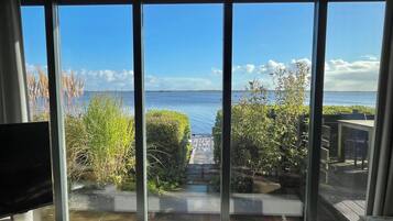 Bungalow, 3 Bedrooms, Patio, Garden View | Interior