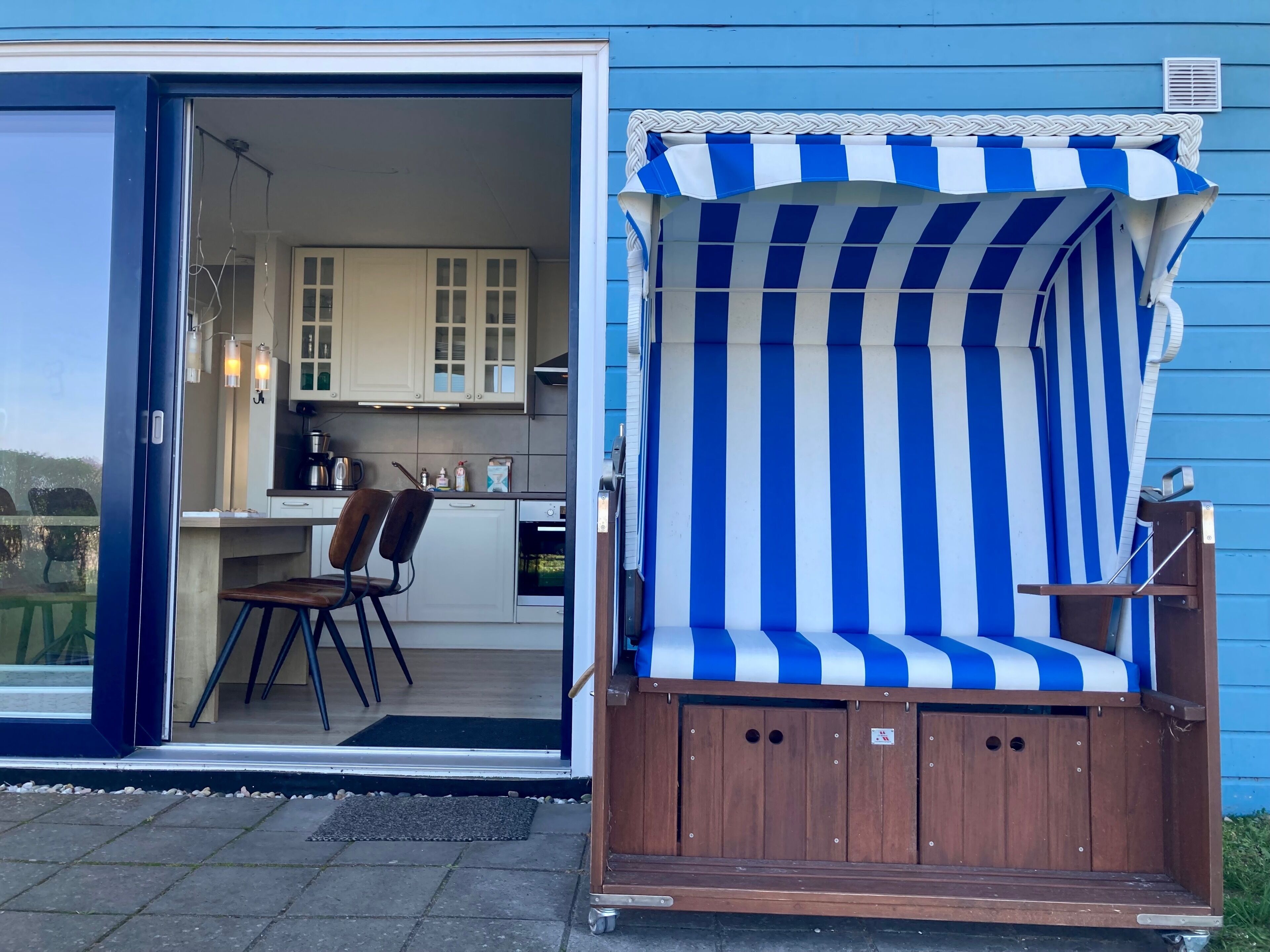 Bungalow, 3 soverom, balkong, hageutsikt | Oppholdsområde