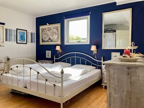 Bungalow, 3 slaapkamers, terras, uitzicht op tuin | 3 slaapkamers