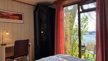 Bungalow, 1 slaapkamer, patio, uitzicht op tuin | 1 slaapkamer, wifi, beddengoed