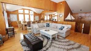 TV, peis og stereoanlegg