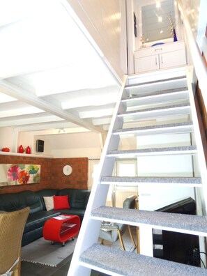 บังกะโล, 2 ห้องนอน, ลานระเบียง, วิวสวน | ภายใน